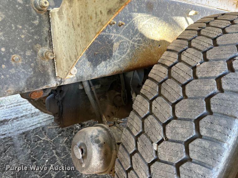 image for item DW4355 2006 International 5500i ready mix truck