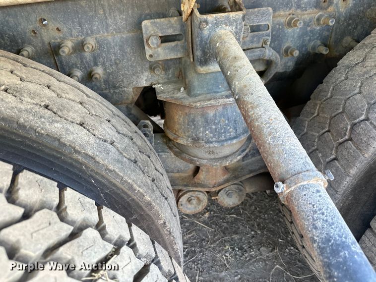 image for item DW4355 2006 International 5500i ready mix truck