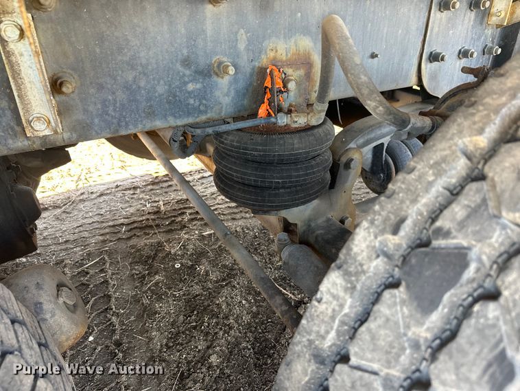 image for item DW4355 2006 International 5500i ready mix truck