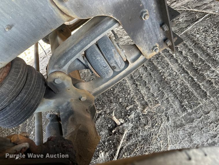 image for item DW4355 2006 International 5500i ready mix truck