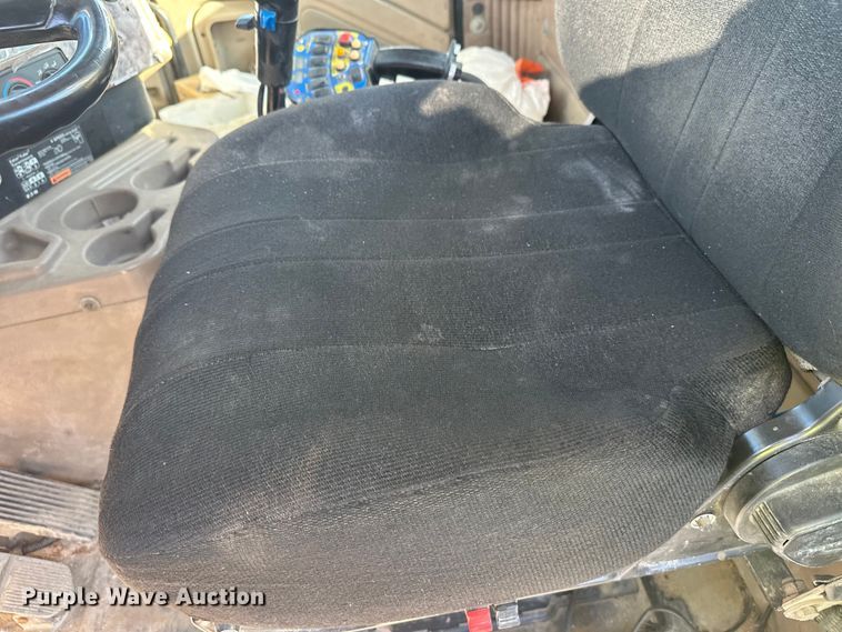 image for item DW4355 2006 International 5500i ready mix truck