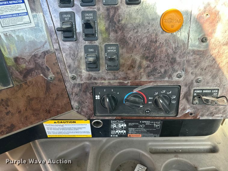 image for item DW4355 2006 International 5500i ready mix truck