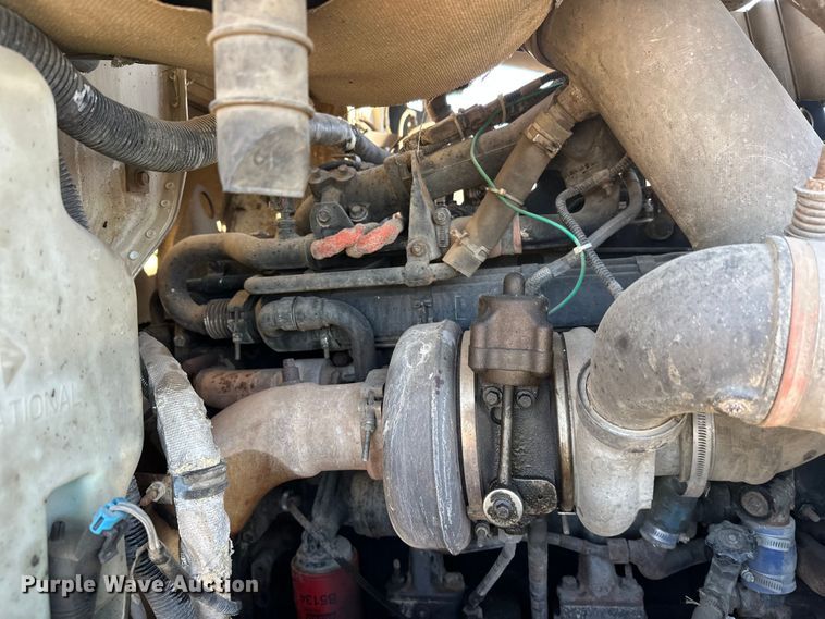 image for item DW4355 2006 International 5500i ready mix truck