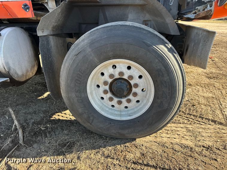 image for item DW4355 2006 International 5500i ready mix truck