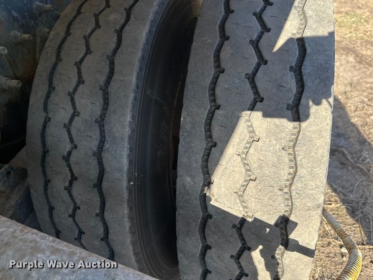 image for item DW4355 2006 International 5500i ready mix truck