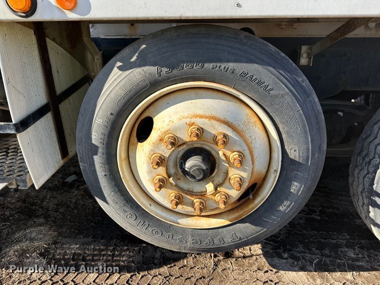 image for item DW4355 2006 International 5500i ready mix truck