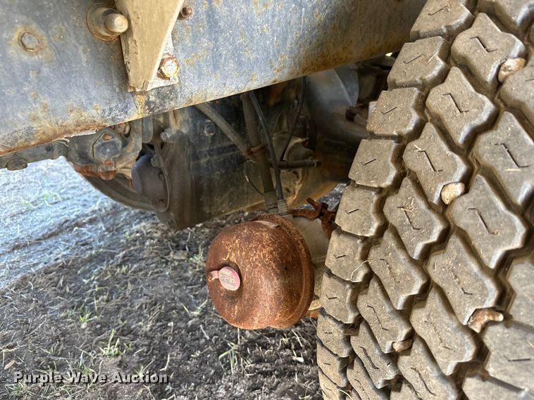 image for item DW4356 2005 International 5500i ready mix truck