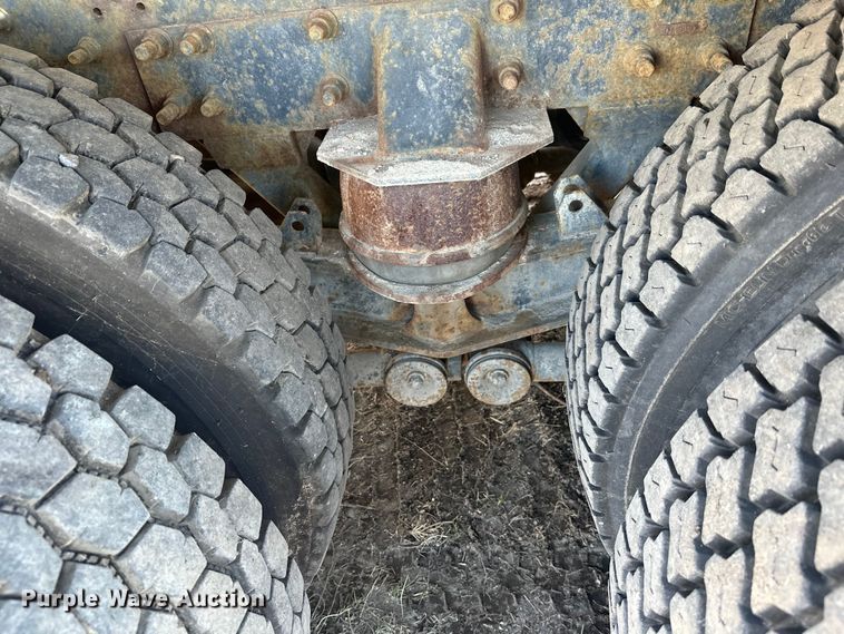 image for item DW4356 2005 International 5500i ready mix truck