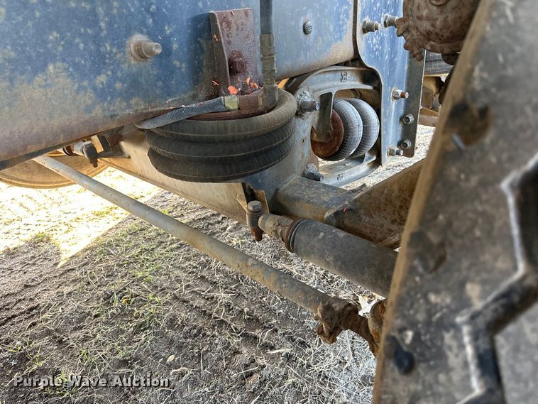 image for item DW4356 2005 International 5500i ready mix truck