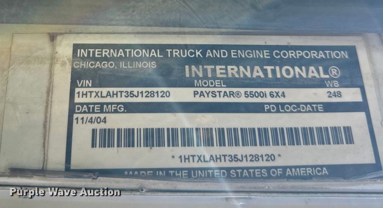 image for item DW4356 2005 International 5500i ready mix truck