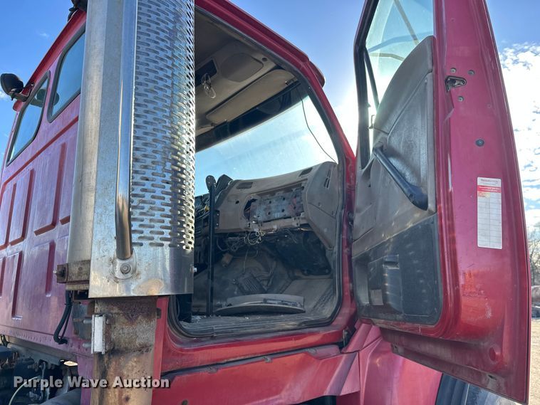 image for item DW4358 2006 Sterling L-Line ready mix truck