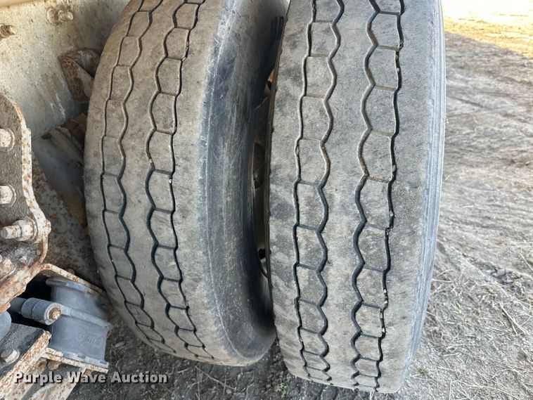 image for item DW4358 2006 Sterling L-Line ready mix truck