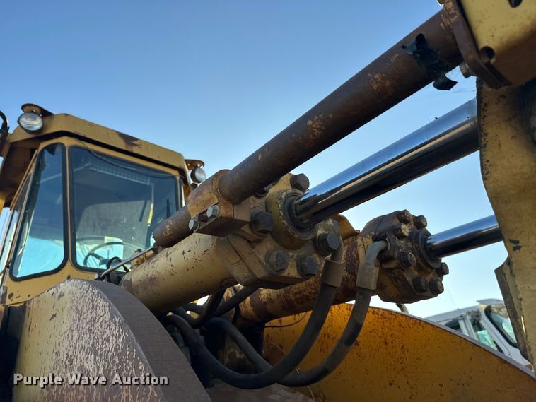 image for item DW4359 1985 Caterpillar 980C wheel loader