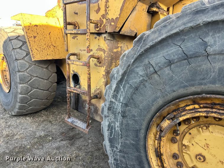 image for item DW4359 1985 Caterpillar 980C wheel loader