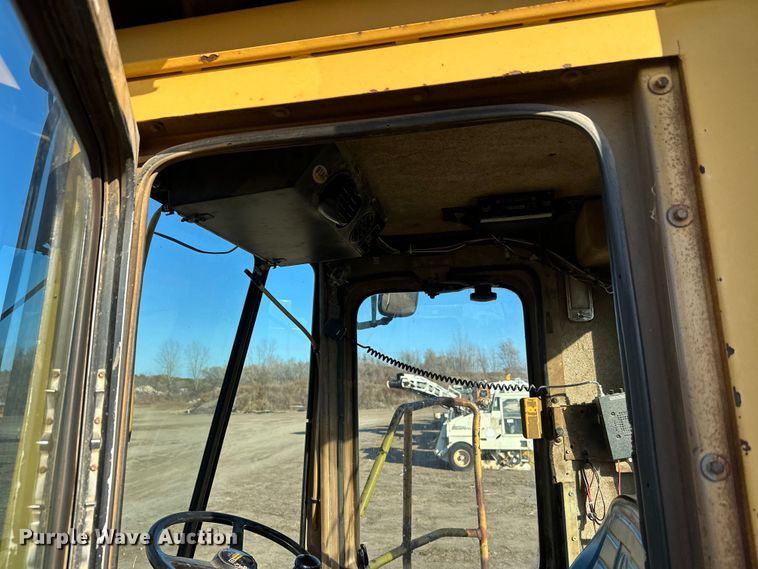 image for item DW4359 1985 Caterpillar 980C wheel loader