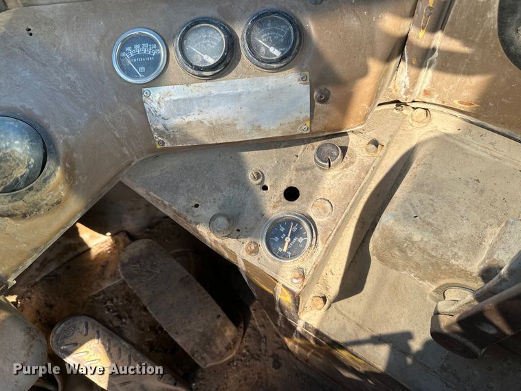 image for item DW4359 1985 Caterpillar 980C wheel loader