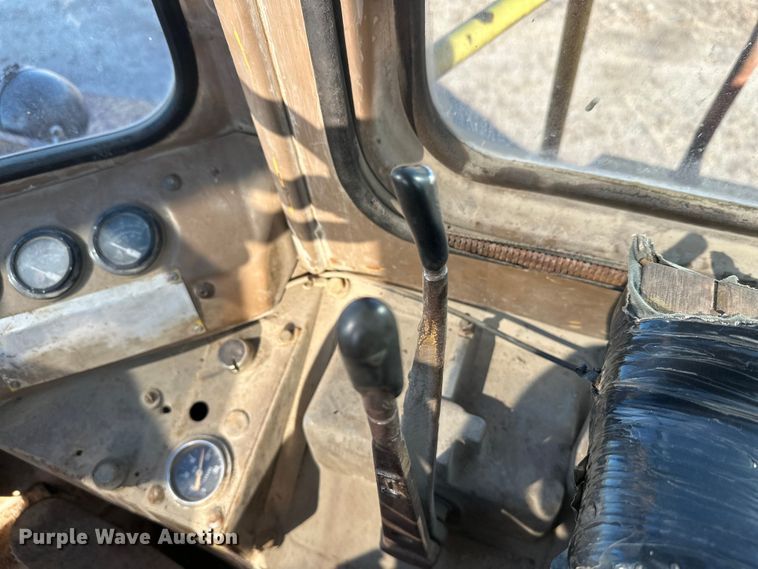 image for item DW4359 1985 Caterpillar 980C wheel loader