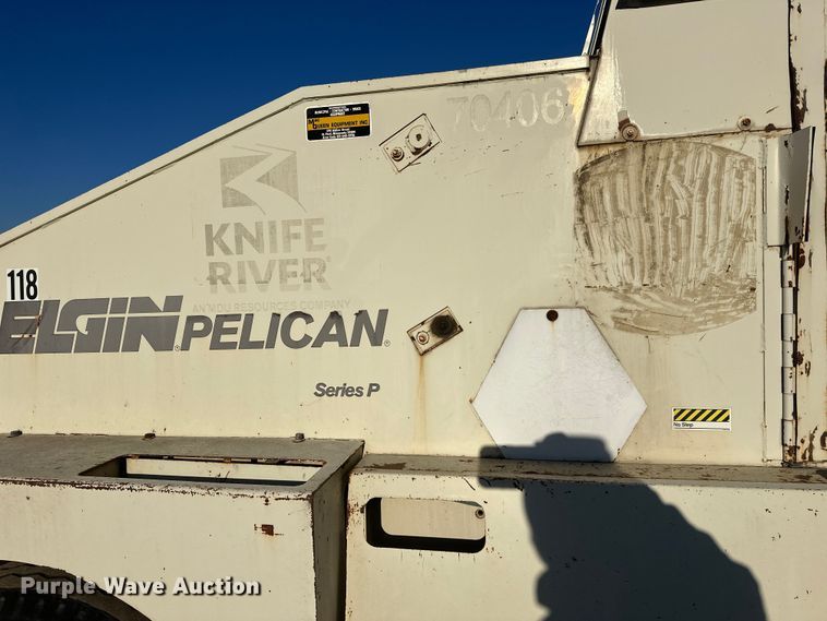 image for item DW4360 Elgin Pelican street sweeper