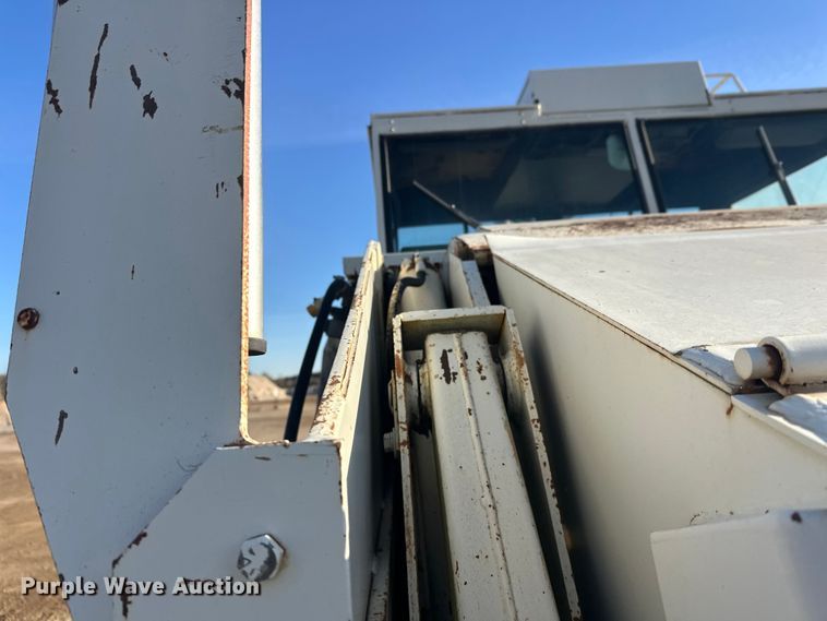 image for item DW4360 Elgin Pelican street sweeper