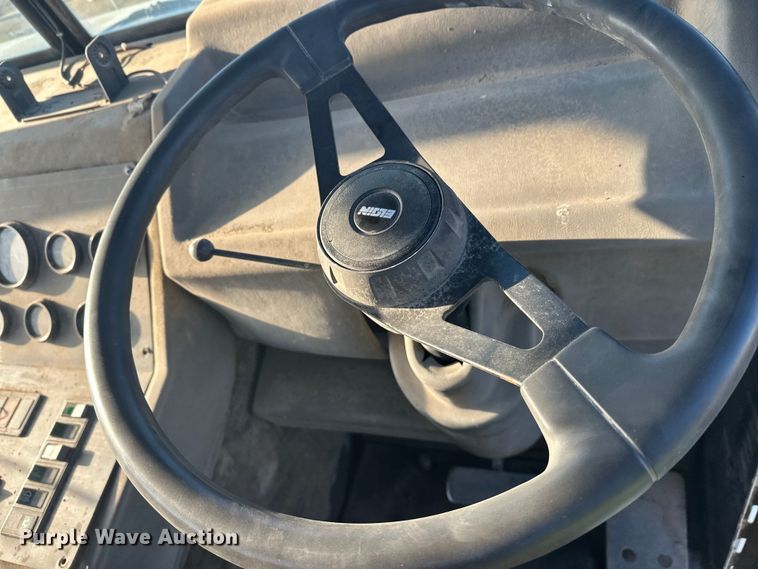 image for item DW4360 Elgin Pelican street sweeper