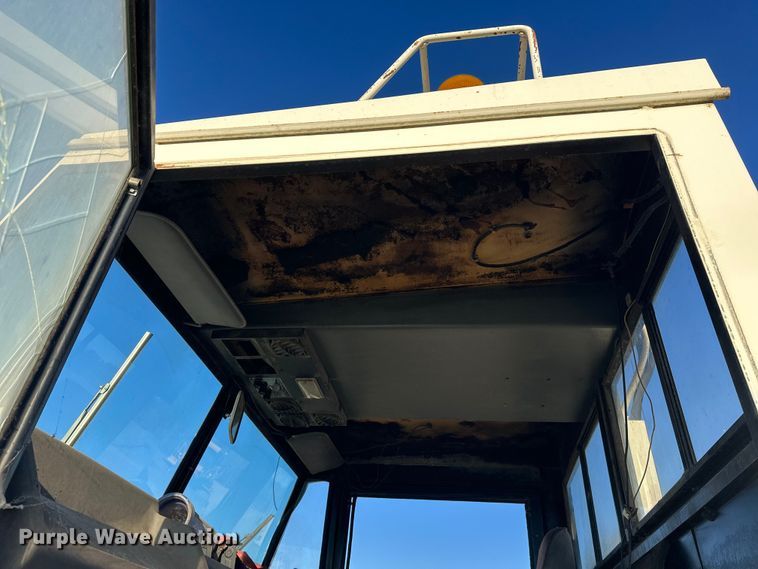 image for item DW4360 Elgin Pelican street sweeper