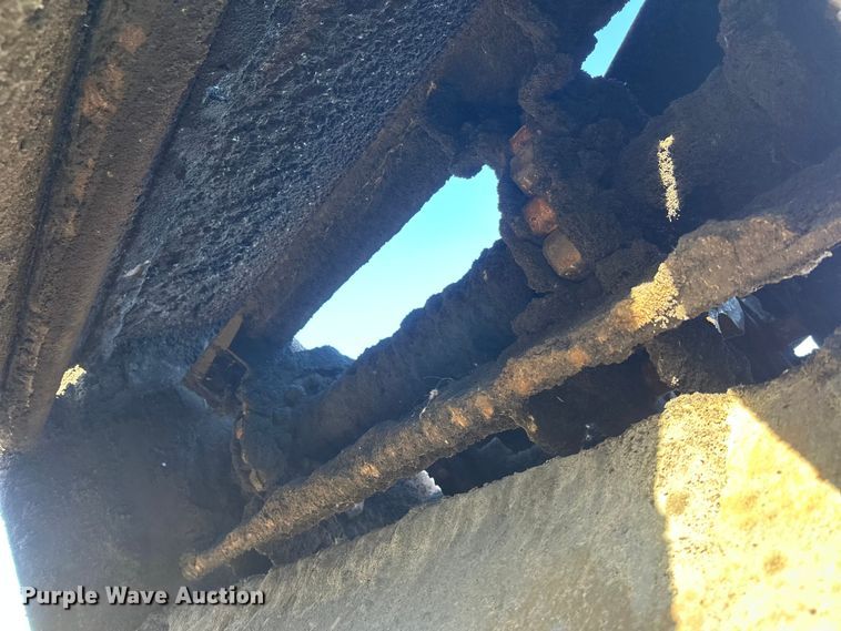 image for item DW4362 Cedar Rapids windrow elevator