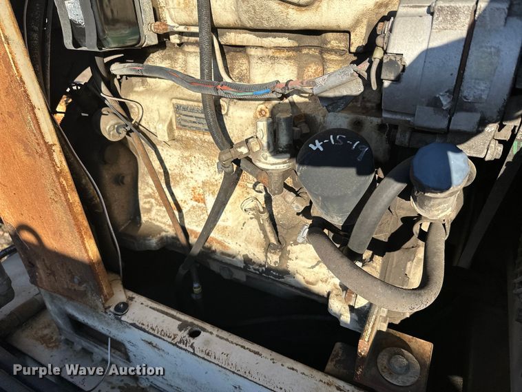 image for item DW4362 Cedar Rapids windrow elevator