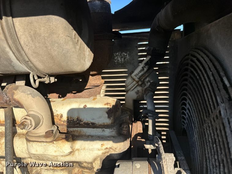 image for item DW4362 Cedar Rapids windrow elevator