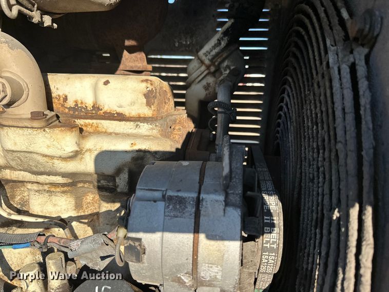 image for item DW4362 Cedar Rapids windrow elevator