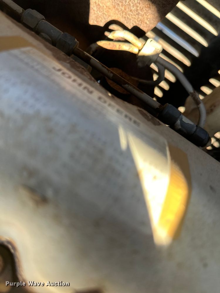 image for item DW4362 Cedar Rapids windrow elevator