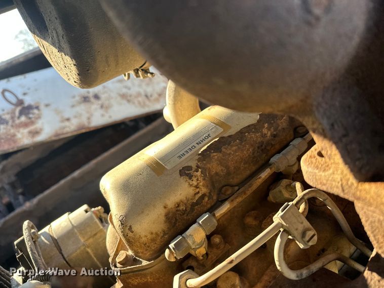 image for item DW4362 Cedar Rapids windrow elevator