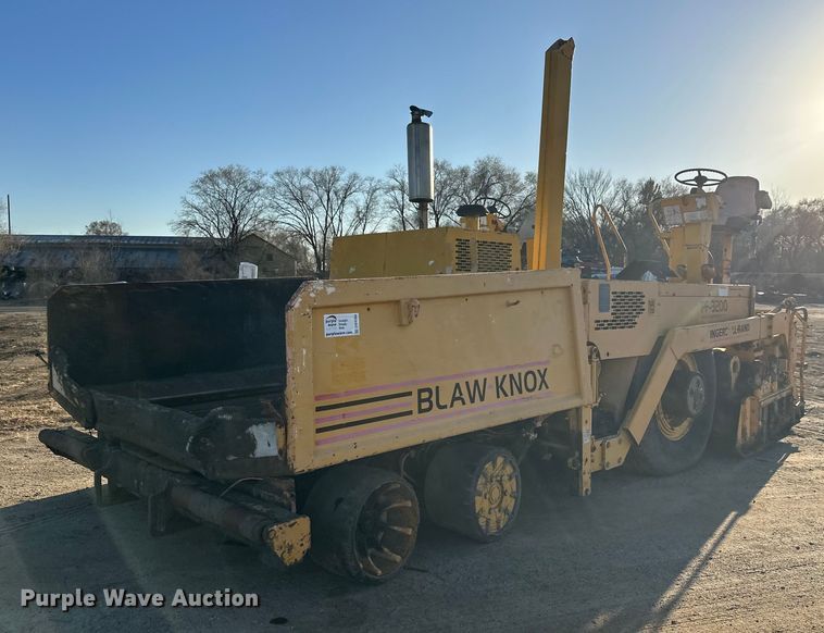image for item DW4364 1998 Blaw Knox PF-3200 paver