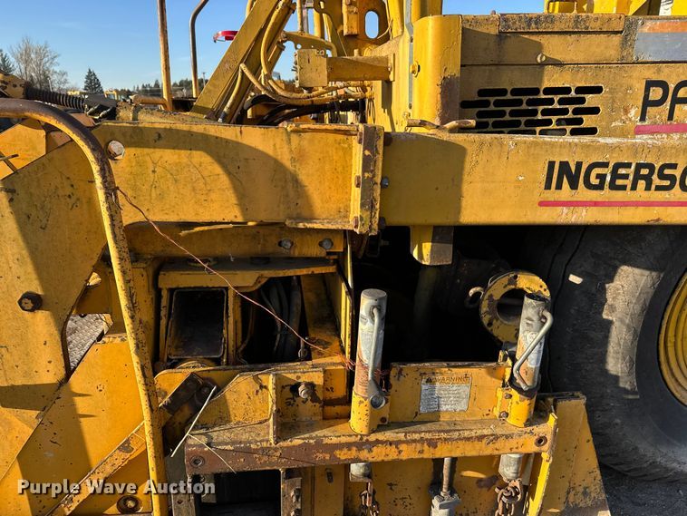 image for item DW4364 1998 Blaw Knox PF-3200 paver