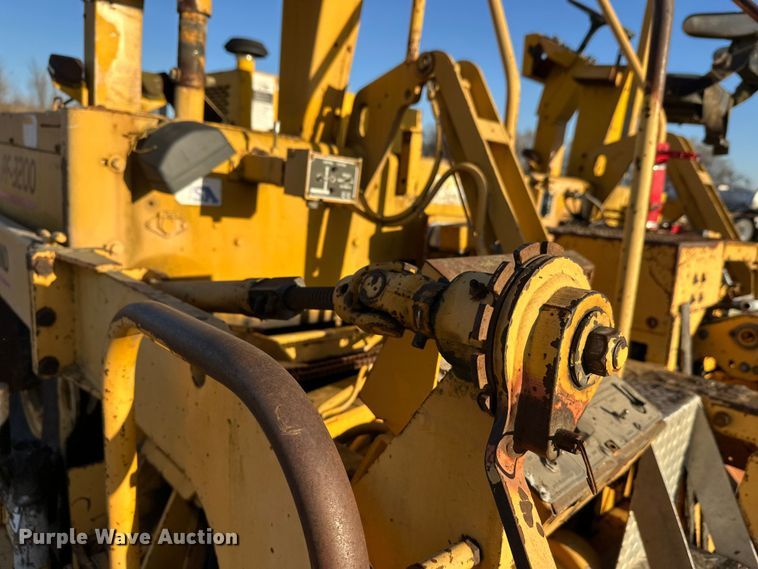 image for item DW4364 1998 Blaw Knox PF-3200 paver