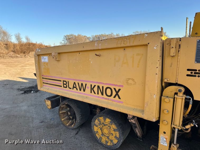 image for item DW4364 1998 Blaw Knox PF-3200 paver