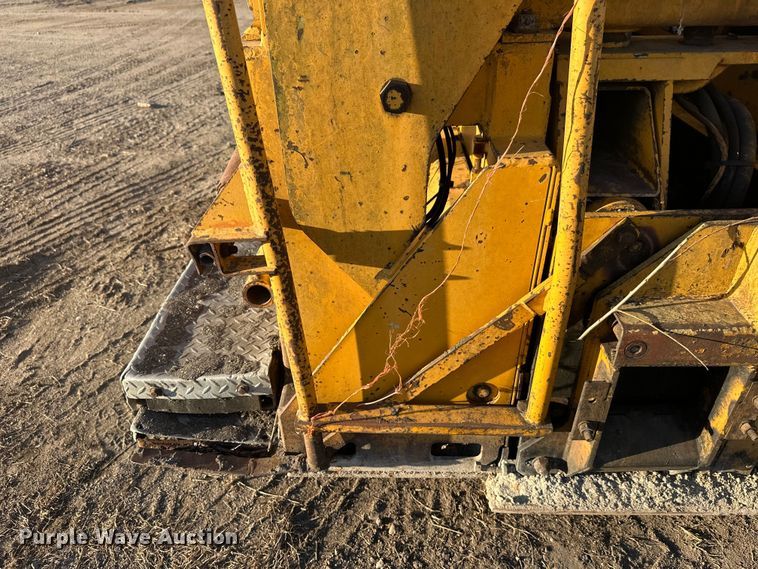 image for item DW4364 1998 Blaw Knox PF-3200 paver