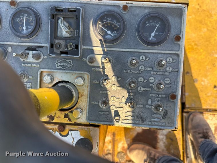 image for item DW4364 1998 Blaw Knox PF-3200 paver