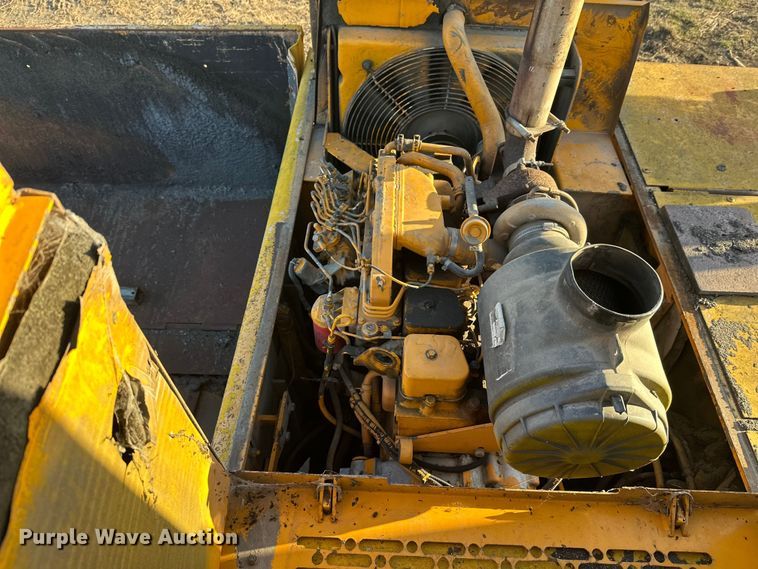 image for item DW4364 1998 Blaw Knox PF-3200 paver