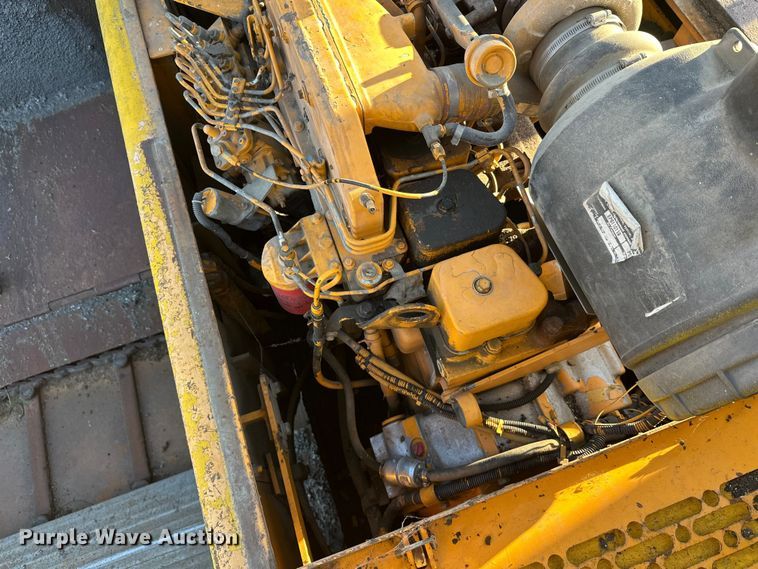 image for item DW4364 1998 Blaw Knox PF-3200 paver