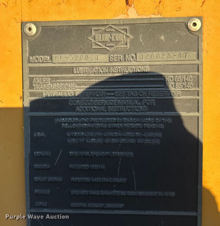 image for item DW4364 1998 Blaw Knox PF-3200 paver