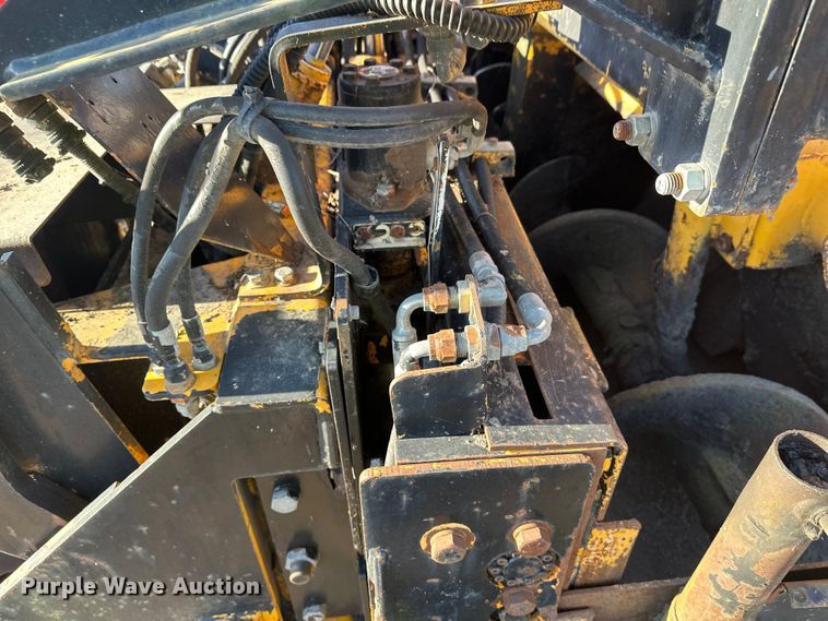 image for item DW4365 2001 Blaw Knox PF-4410 paver