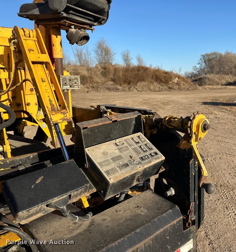 image for item DW4365 2001 Blaw Knox PF-4410 paver