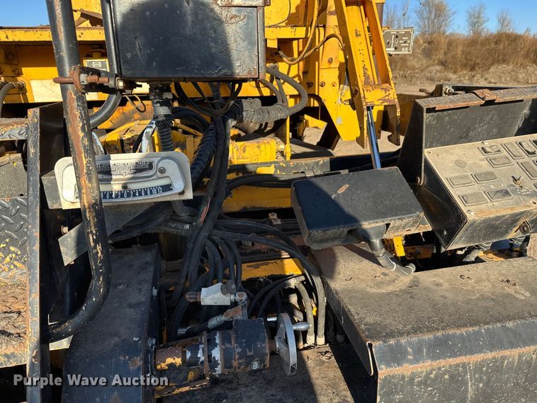 image for item DW4365 2001 Blaw Knox PF-4410 paver