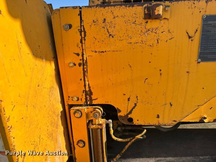 image for item DW4365 2001 Blaw Knox PF-4410 paver