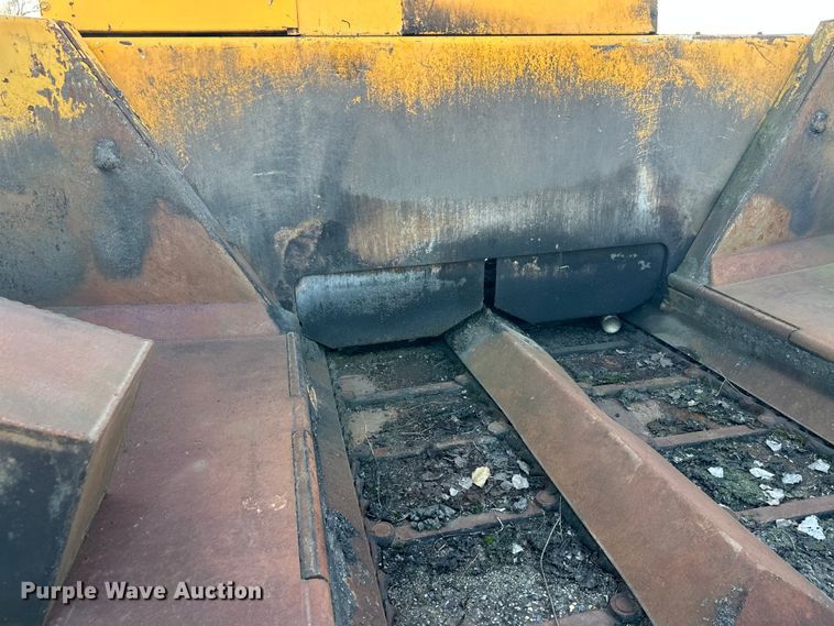 image for item DW4365 2001 Blaw Knox PF-4410 paver