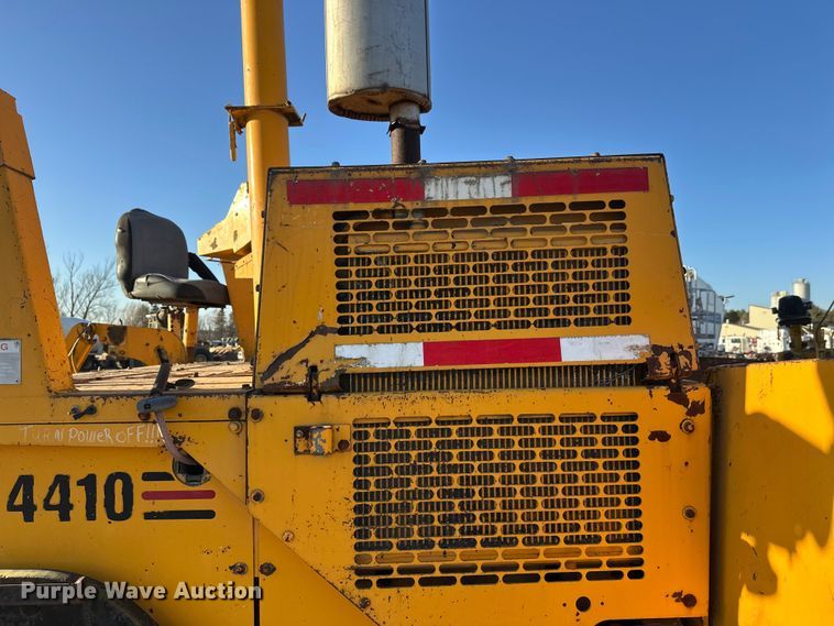 image for item DW4365 2001 Blaw Knox PF-4410 paver