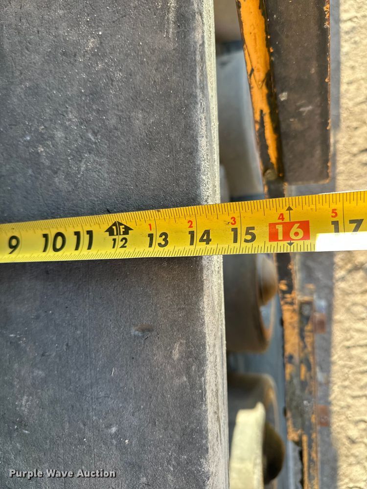 image for item DW4365 2001 Blaw Knox PF-4410 paver