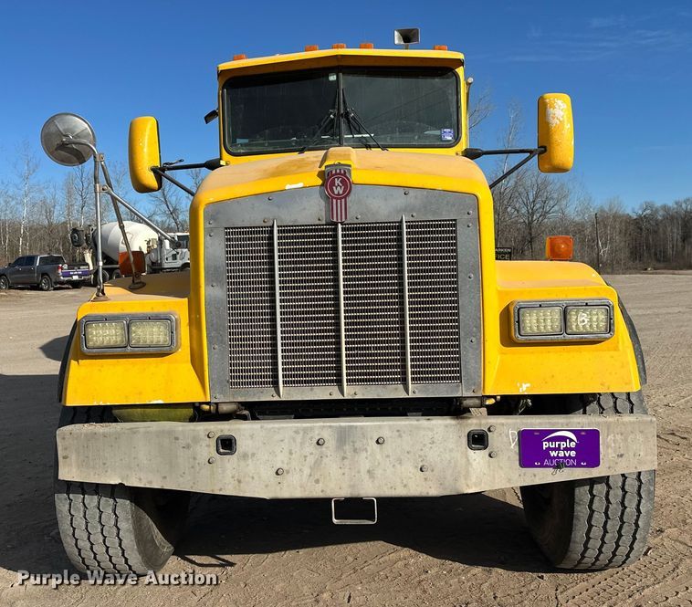 image for item DW4368 2004 Kenworth W900 ready mix truck