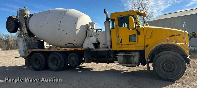 image for item DW4368 2004 Kenworth W900 ready mix truck