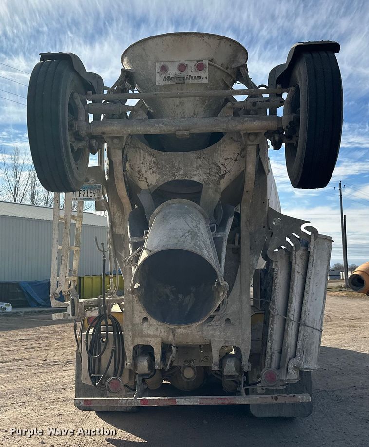 image for item DW4368 2004 Kenworth W900 ready mix truck